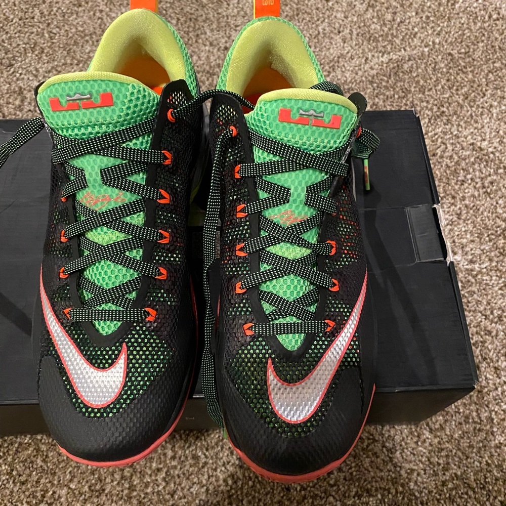 Nike Lebron XII Low “Remix” Mens Size 10.5